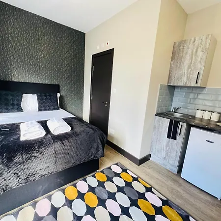 Caledonian House - Vibrant City Vibe Suites